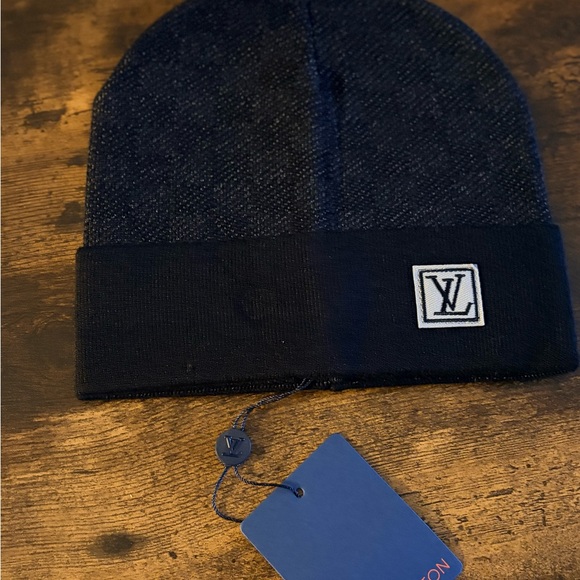 Louis Vuitton Dark Knit Hat with Logo - Picture 1 of 3